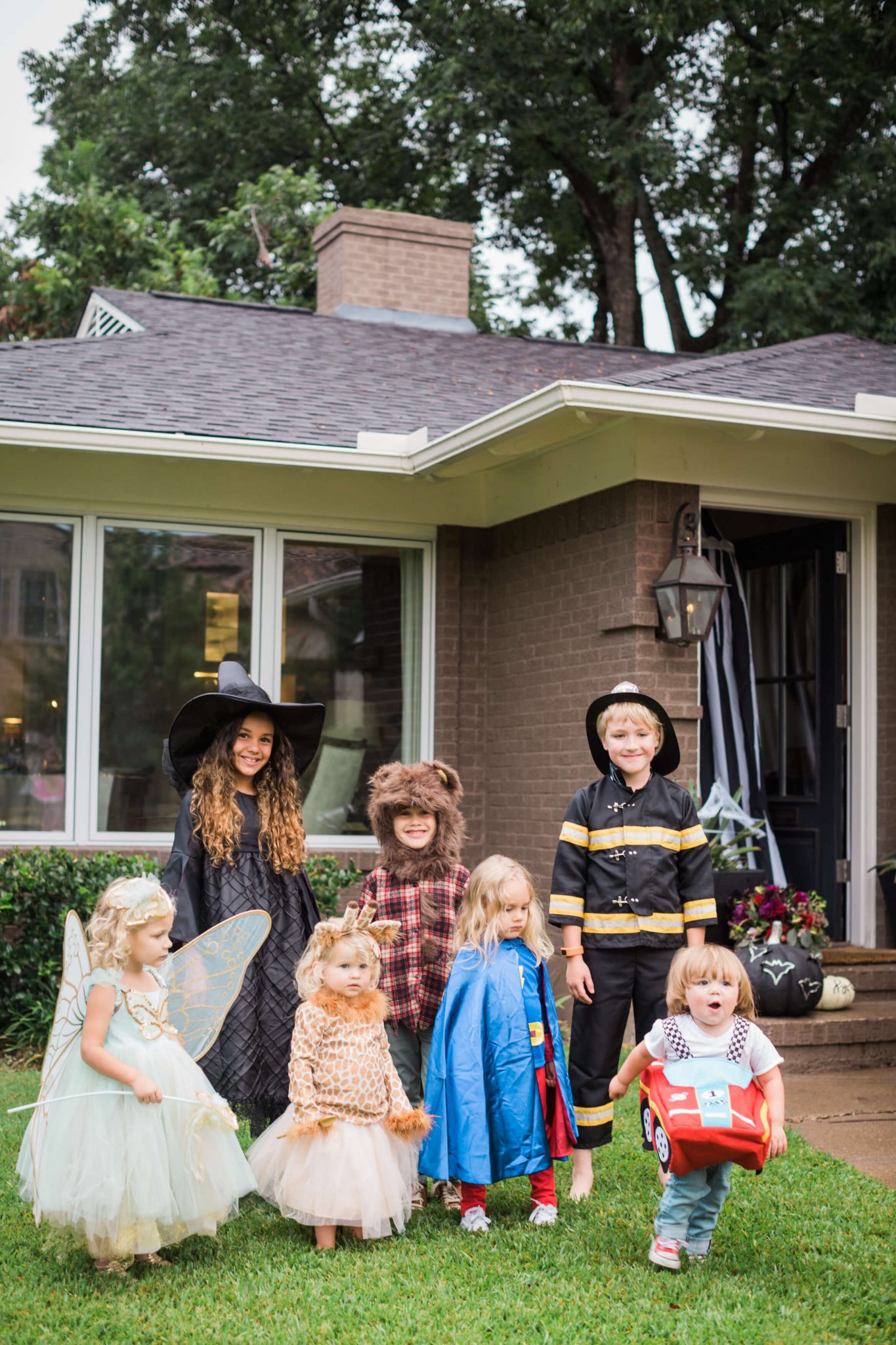 Halloween with Pottery Barn Kids // Halloween party decor and costumes // www.https://www.thehisfor.com
