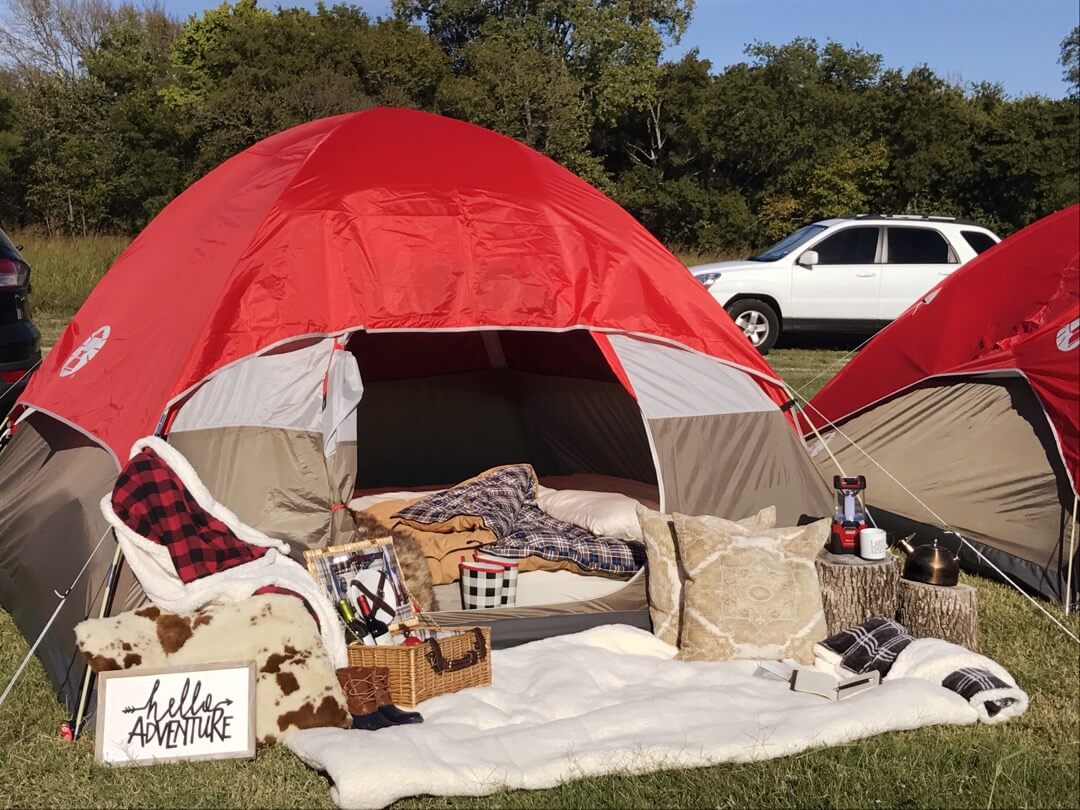 Girl's Camping Trip // More like 'GLAMPING' // www.https://www.thehisfor.com